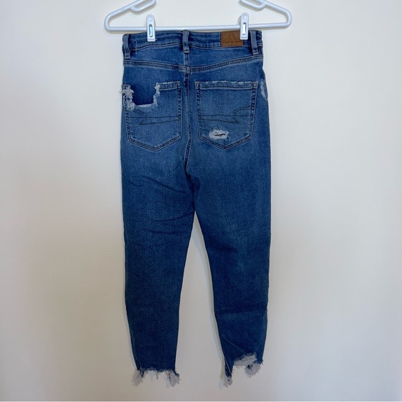 American Eagle Distressed Highest Rise Mom Jeans - Picture 7 of 7